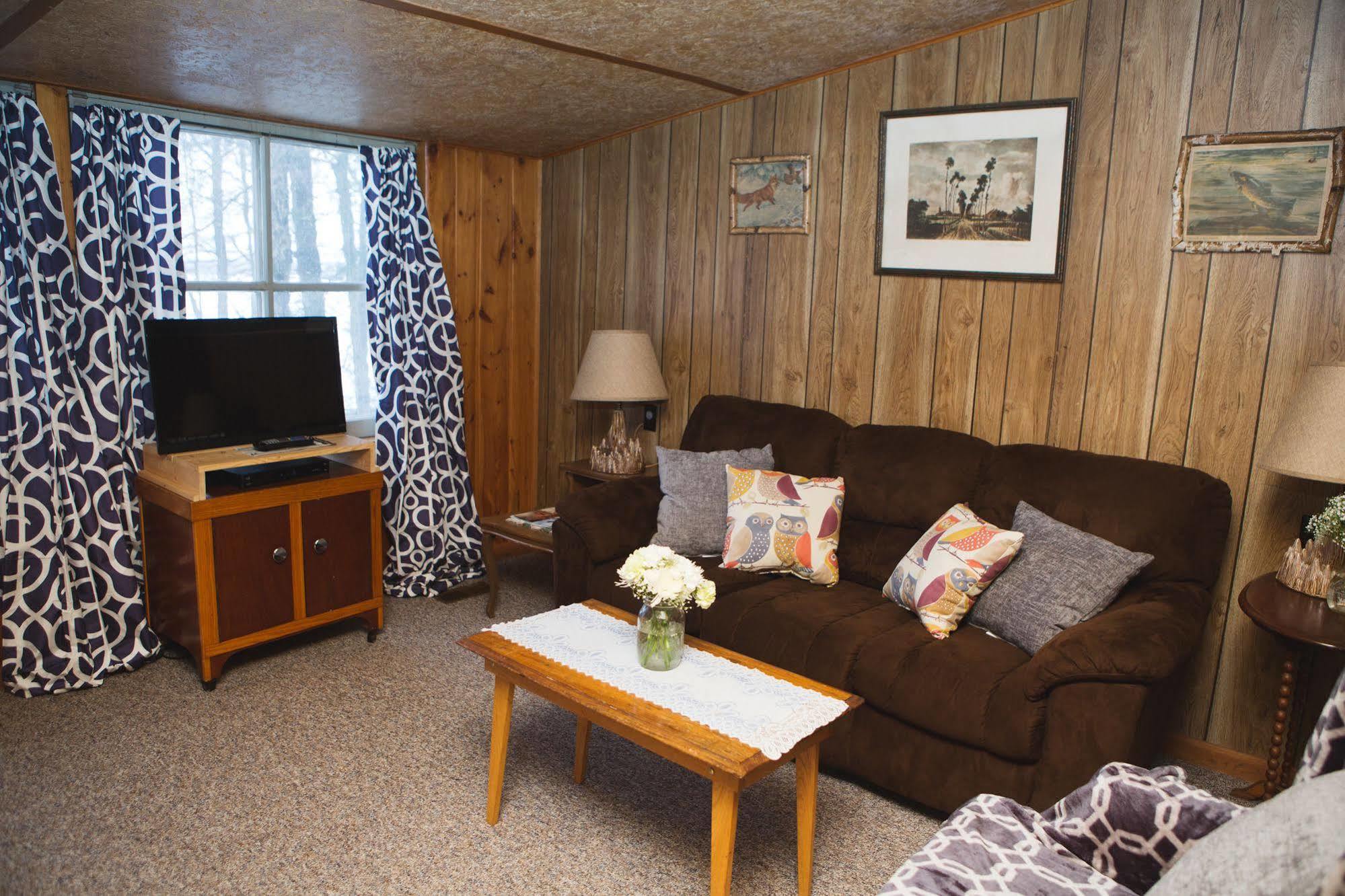 Mission Springs Resort Ashland Esterno foto